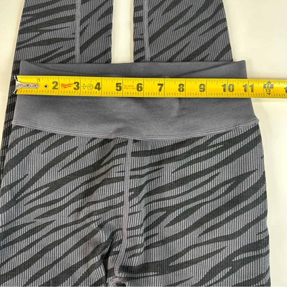 CALVIN KLEIN leggings performance ANIMAL PRINT sexy  athletic wear black S small